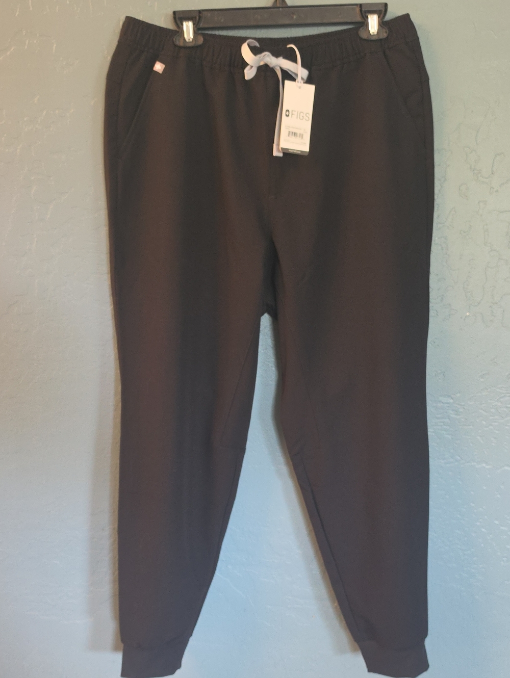Figs Men’s Black Scrubs Jogger Pants with White Drawstring